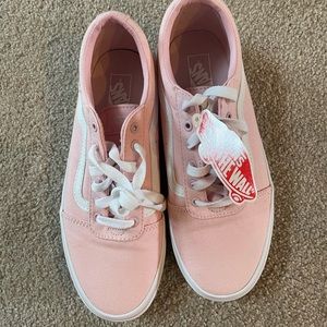 New pink VANS sneakers tennis shoes size 5